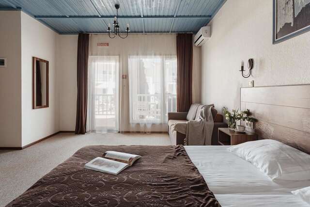 Отель GoodZone Club Hotel Затока-8